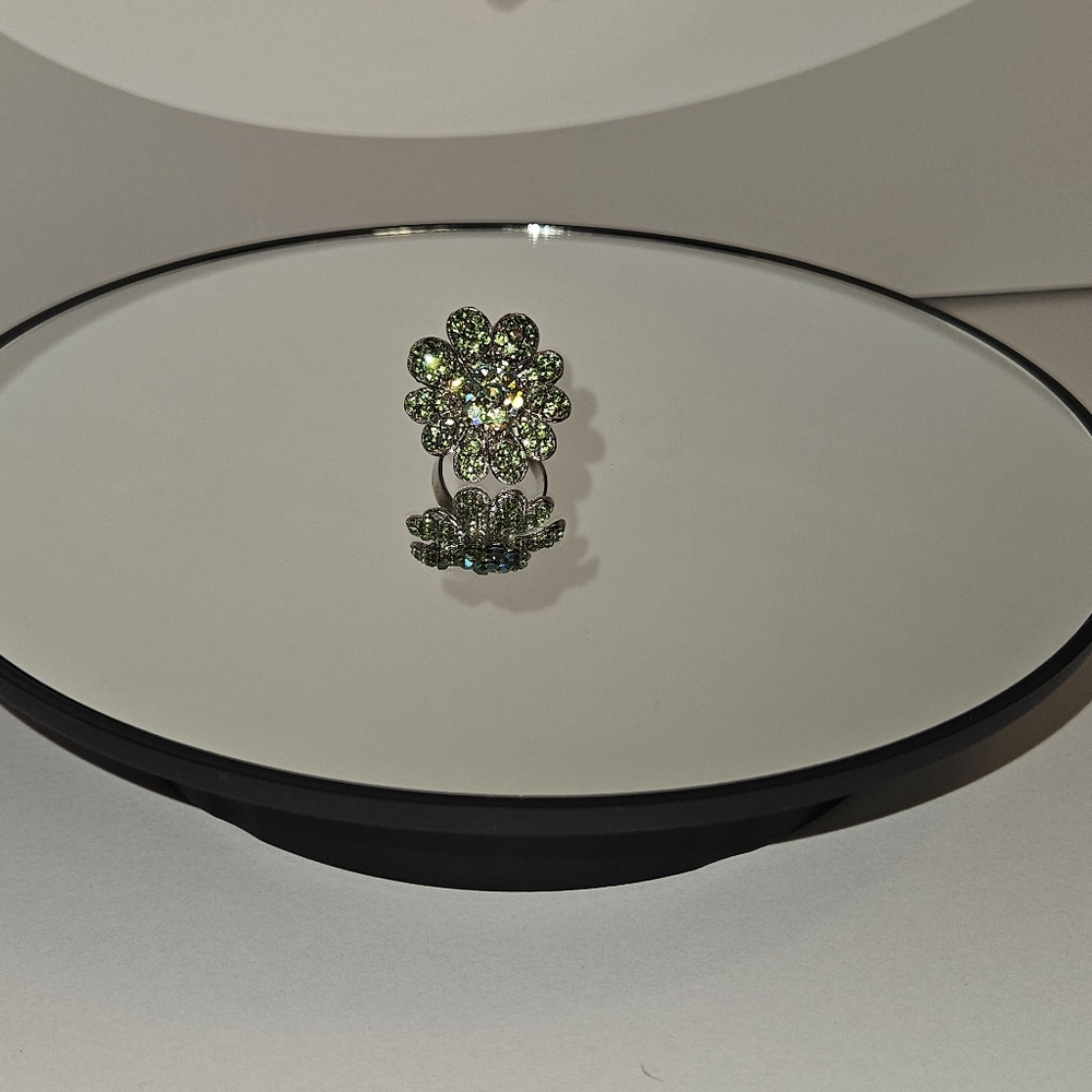 Vintage-Inspired Green Crystal Floral Statement Ring